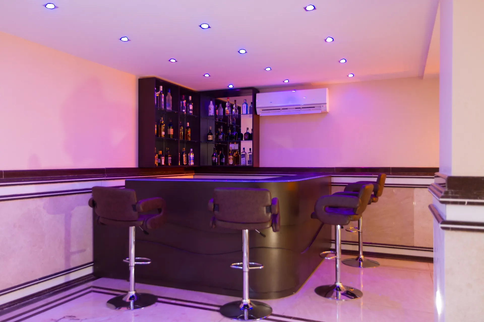 Hotel Karishma Grand Restaurant