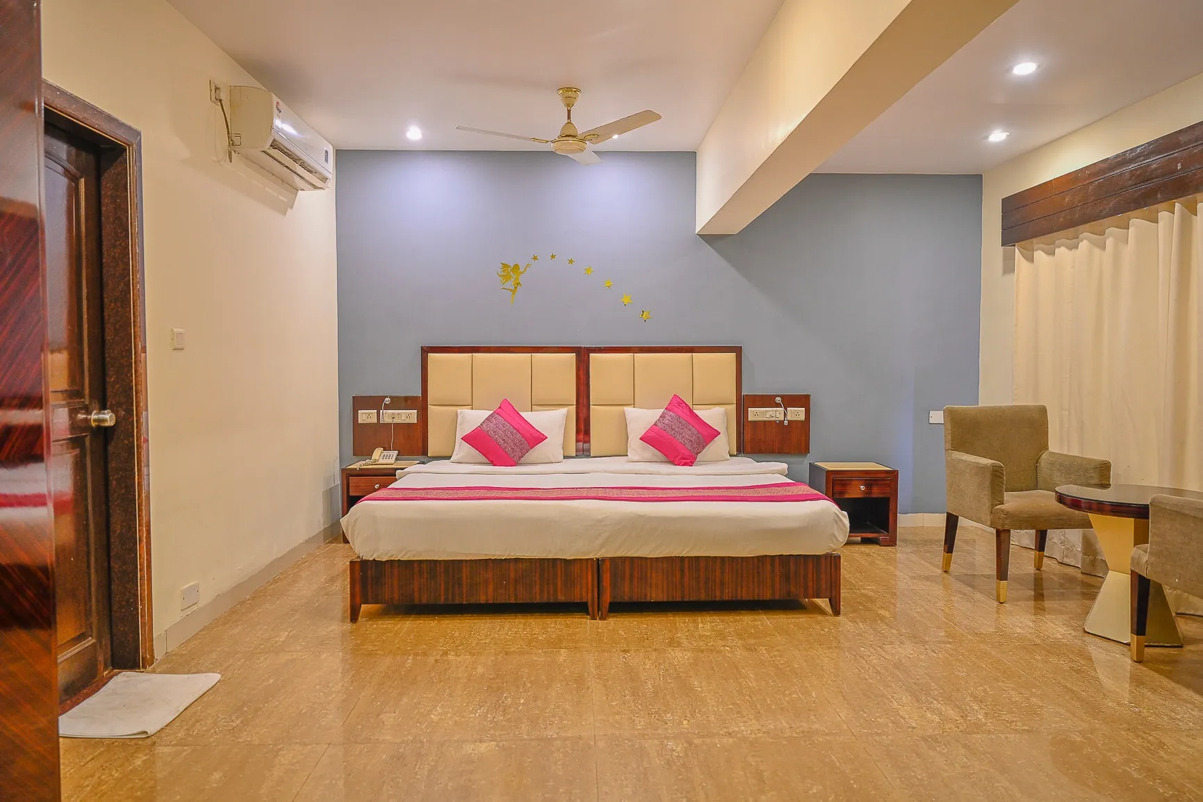 Hotel Karishma Grand Room