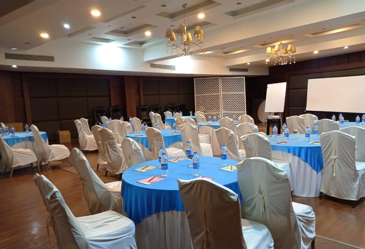 LA CALYPSO BEACH RESORT Conference Room