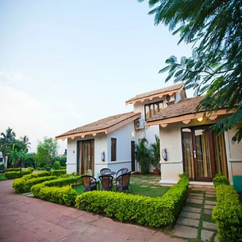LA CALYPSO BEACH RESORT Facade