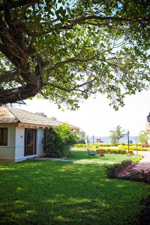 LA CALYPSO BEACH RESORT Garden