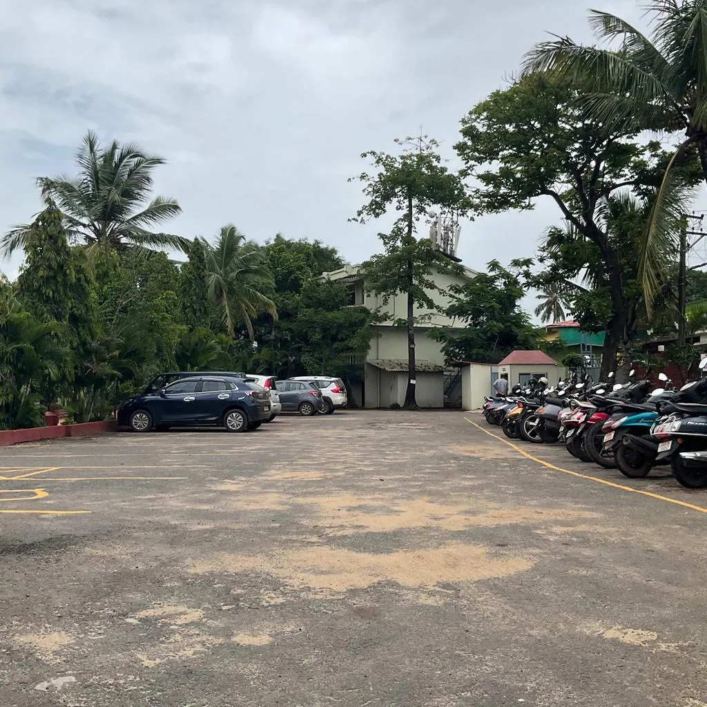 LA CALYPSO BEACH RESORT Parking