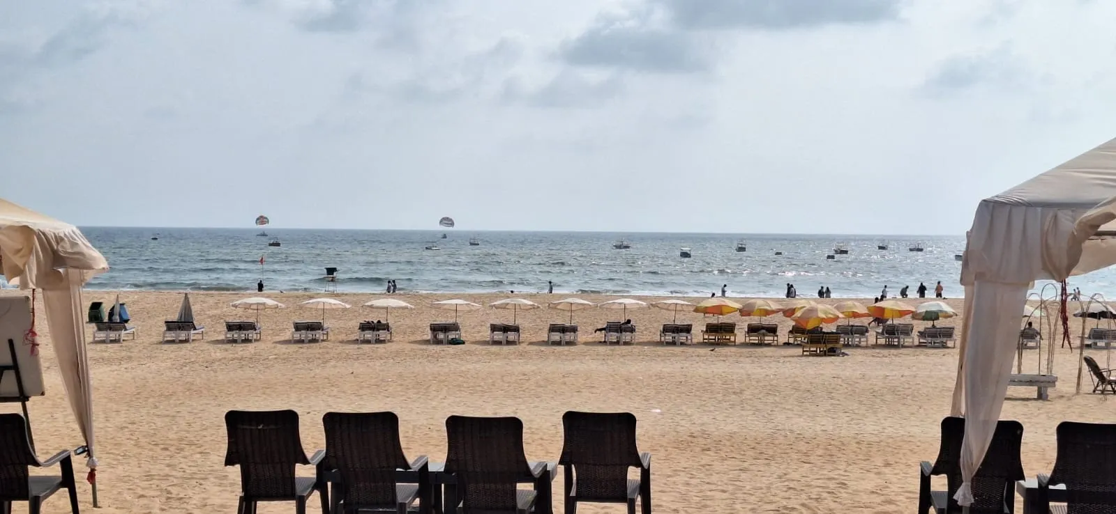 LA CALYPSO BEACH RESORT Restaurant