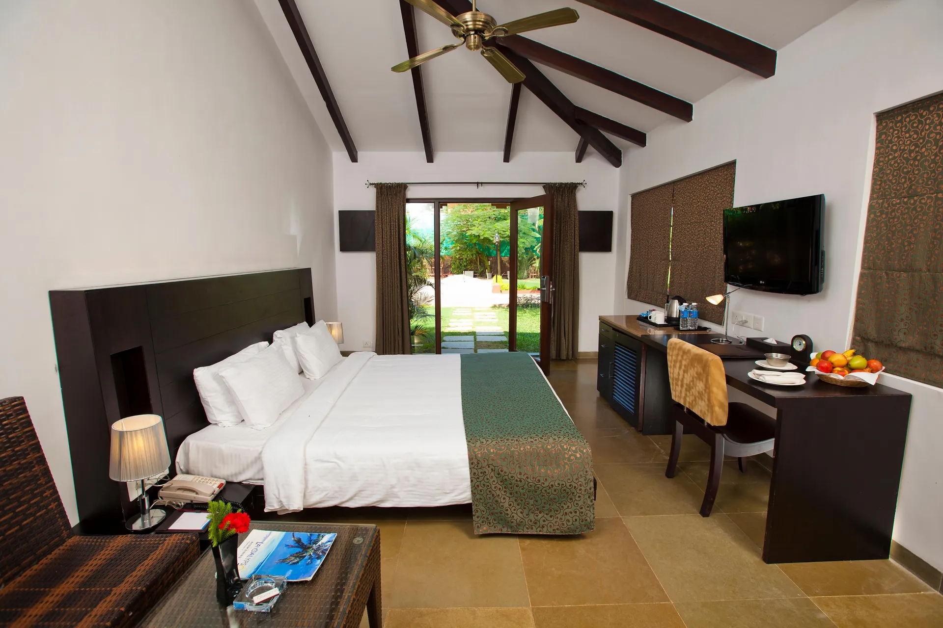 LA CALYPSO BEACH RESORT Room