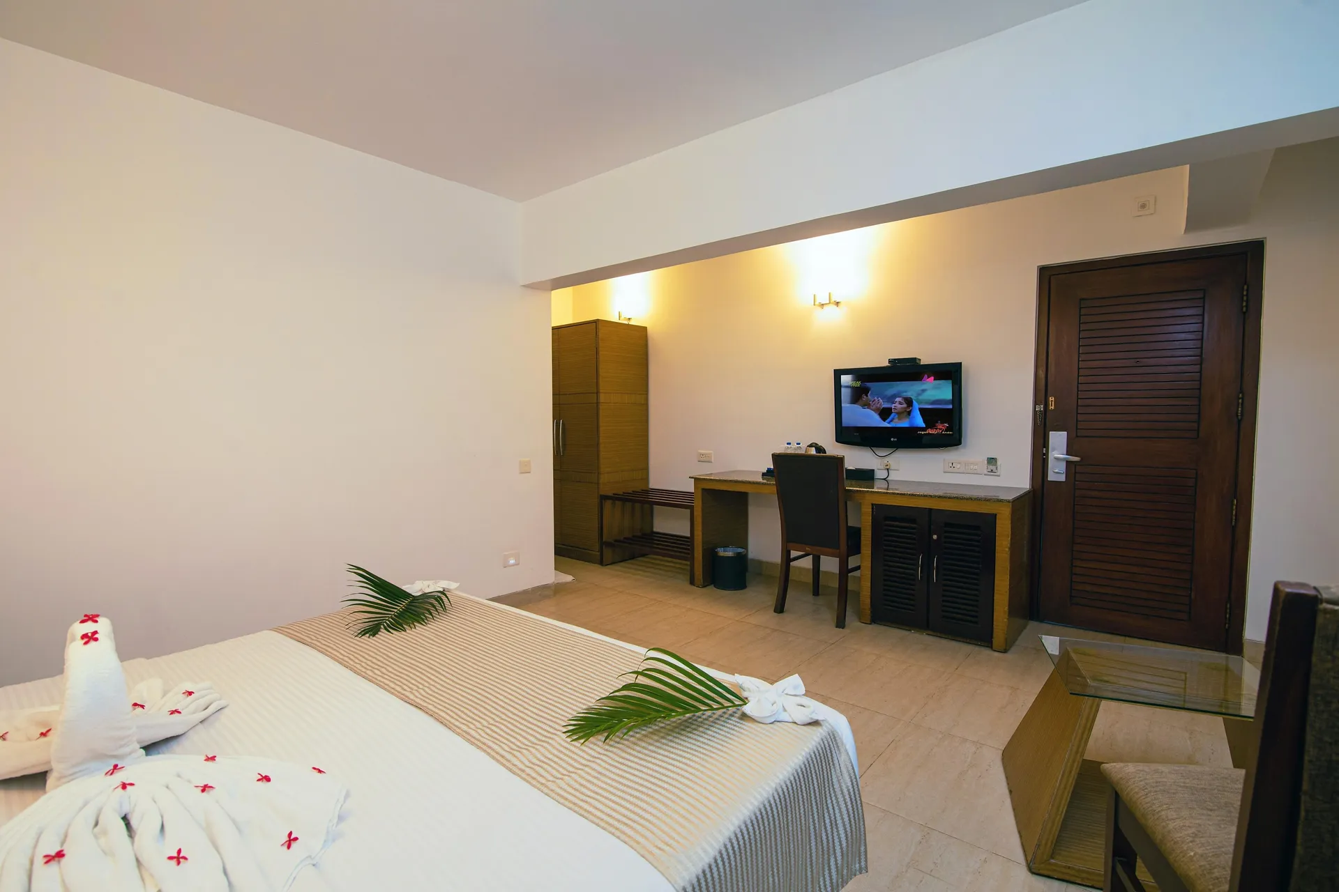 LA CALYPSO BEACH RESORT Room
