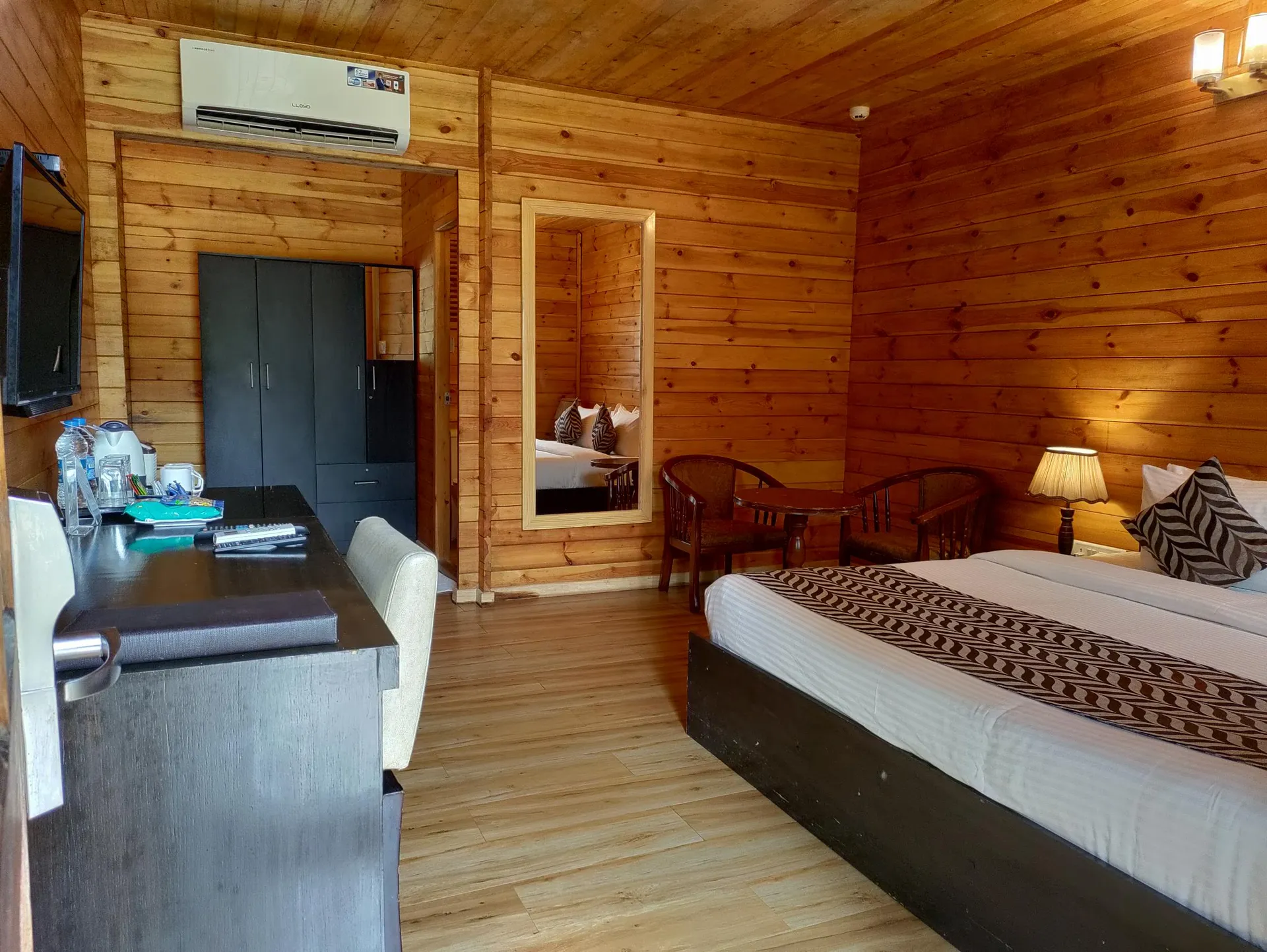 LA CALYPSO BEACH RESORT Room