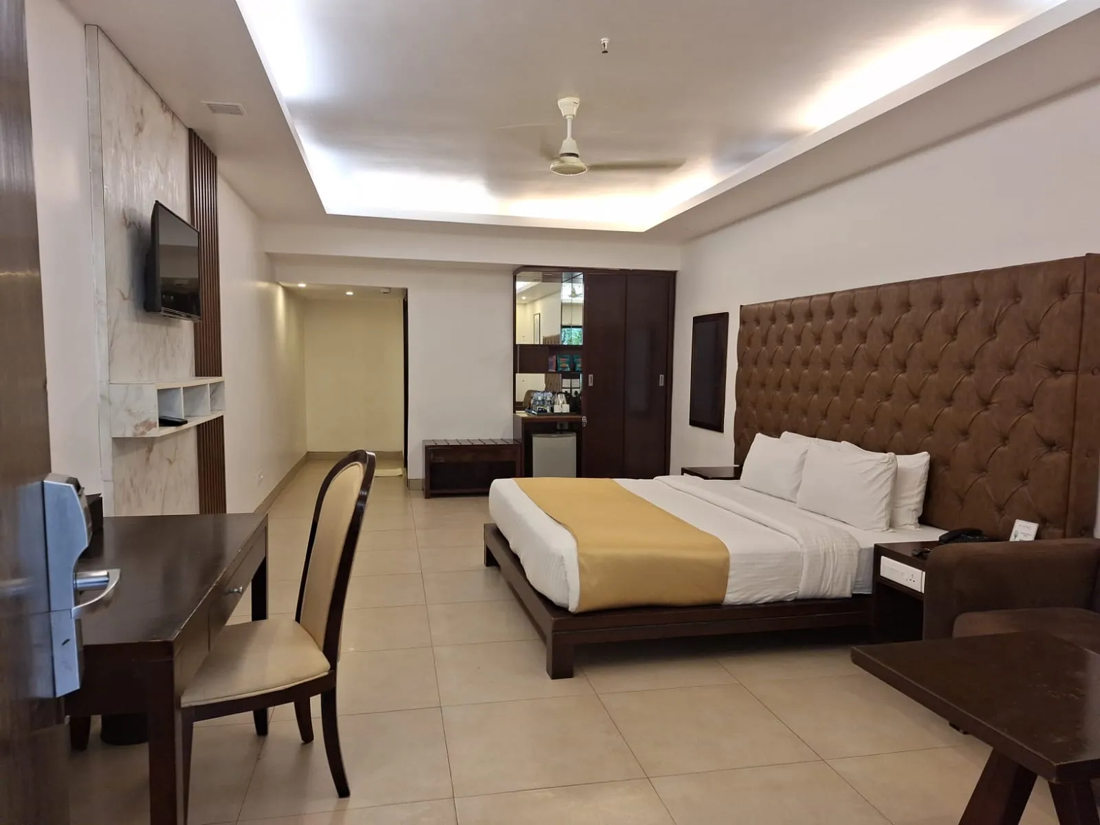 LA CALYPSO BEACH RESORT Room