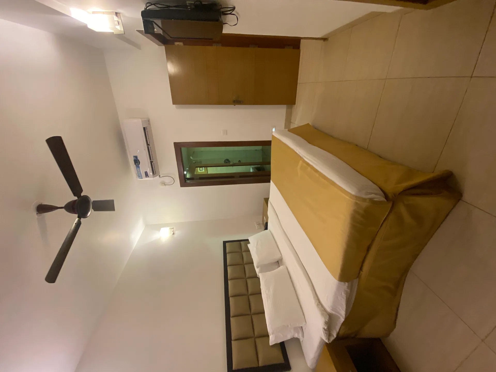 LA CALYPSO BEACH RESORT Room