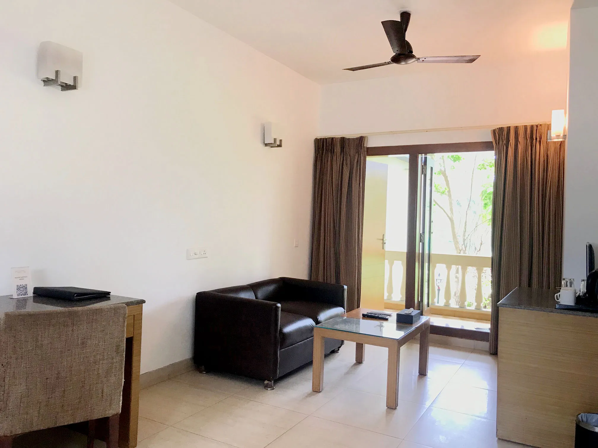 LA CALYPSO BEACH RESORT Room