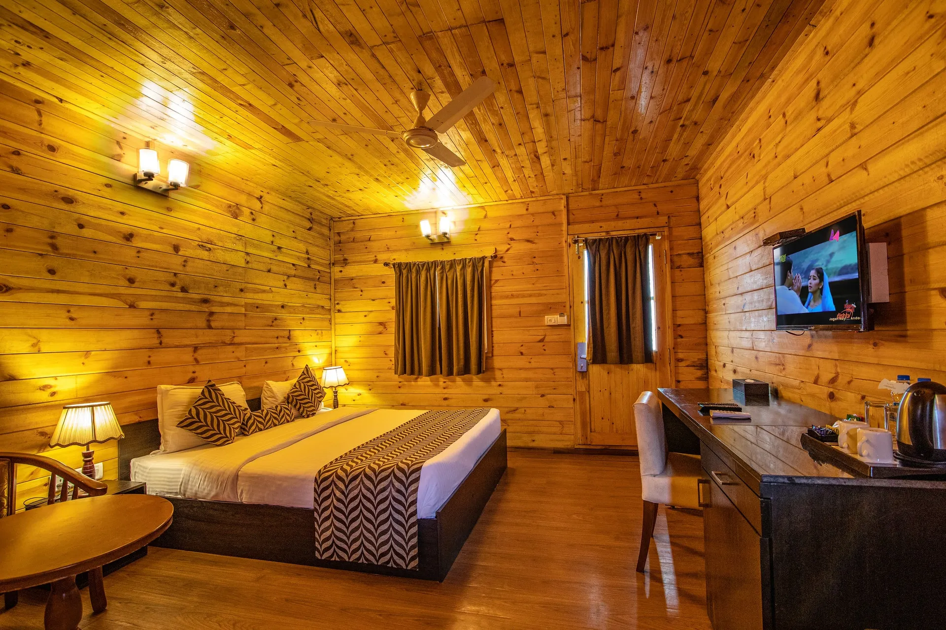 LA CALYPSO BEACH RESORT Room
