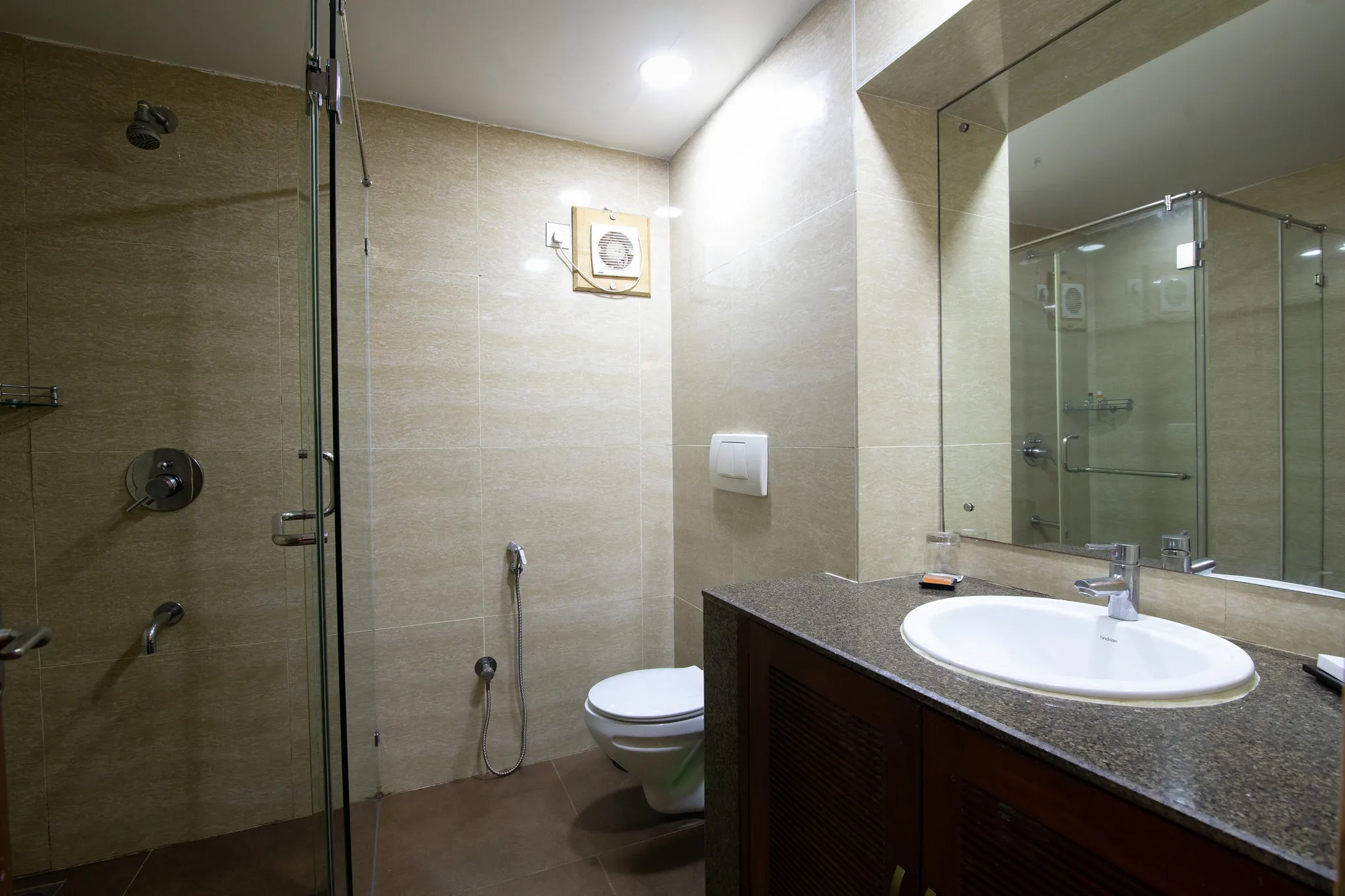 LA CALYPSO BEACH RESORT Room