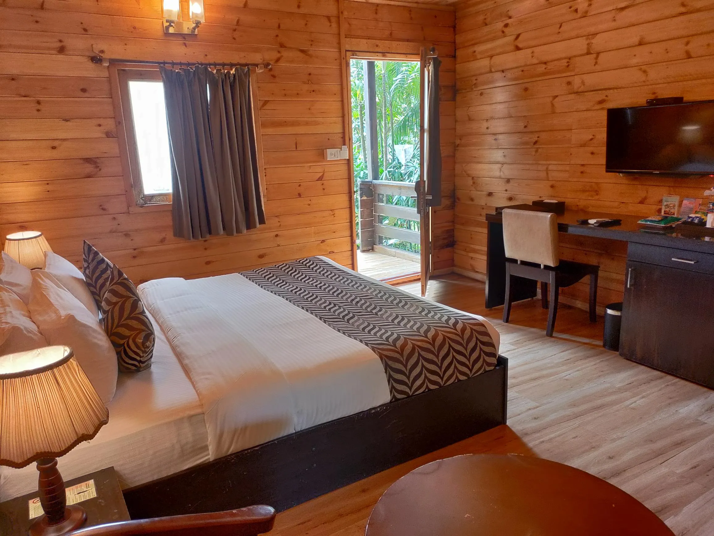 LA CALYPSO BEACH RESORT Room