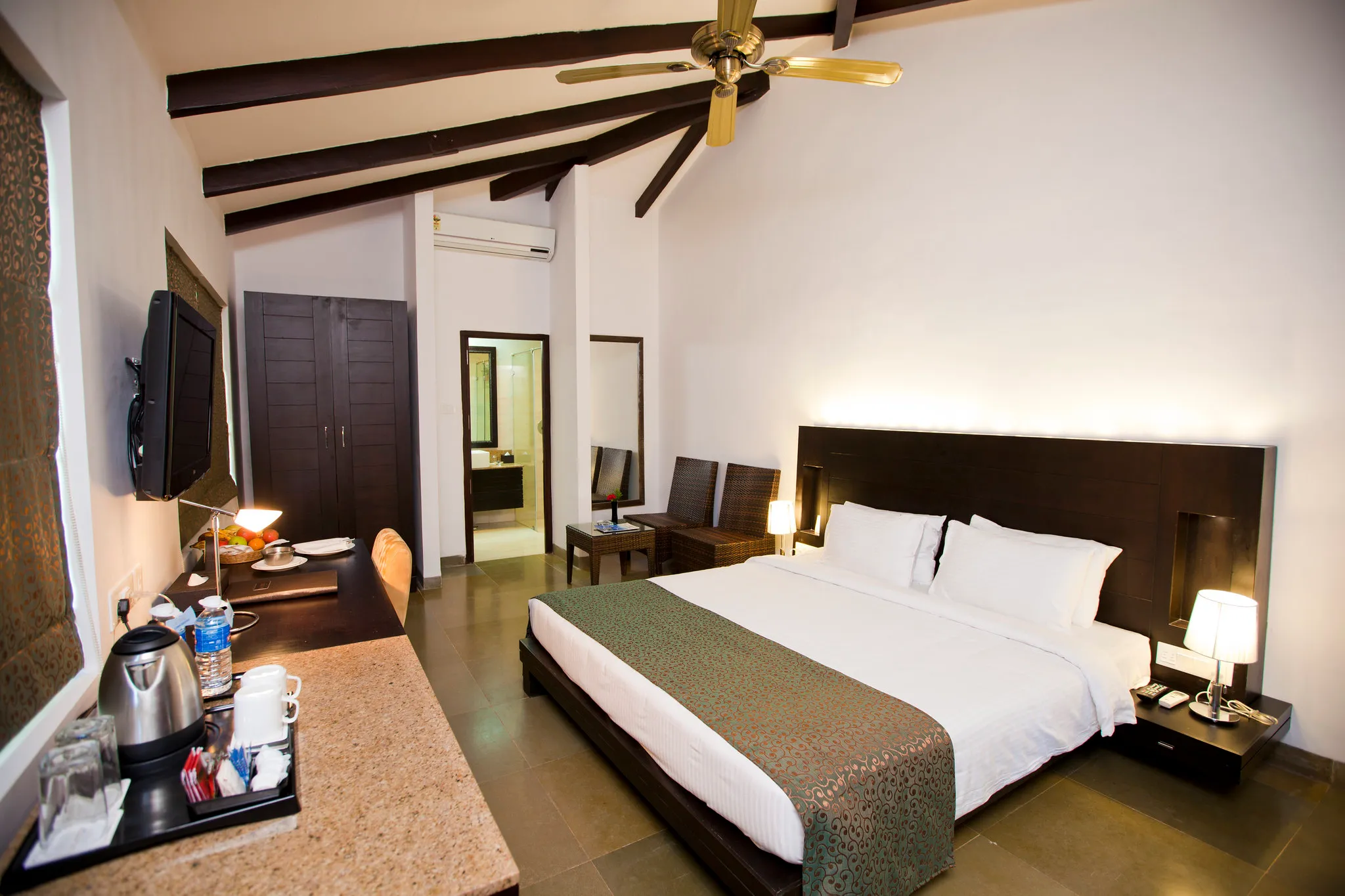LA CALYPSO BEACH RESORT Room