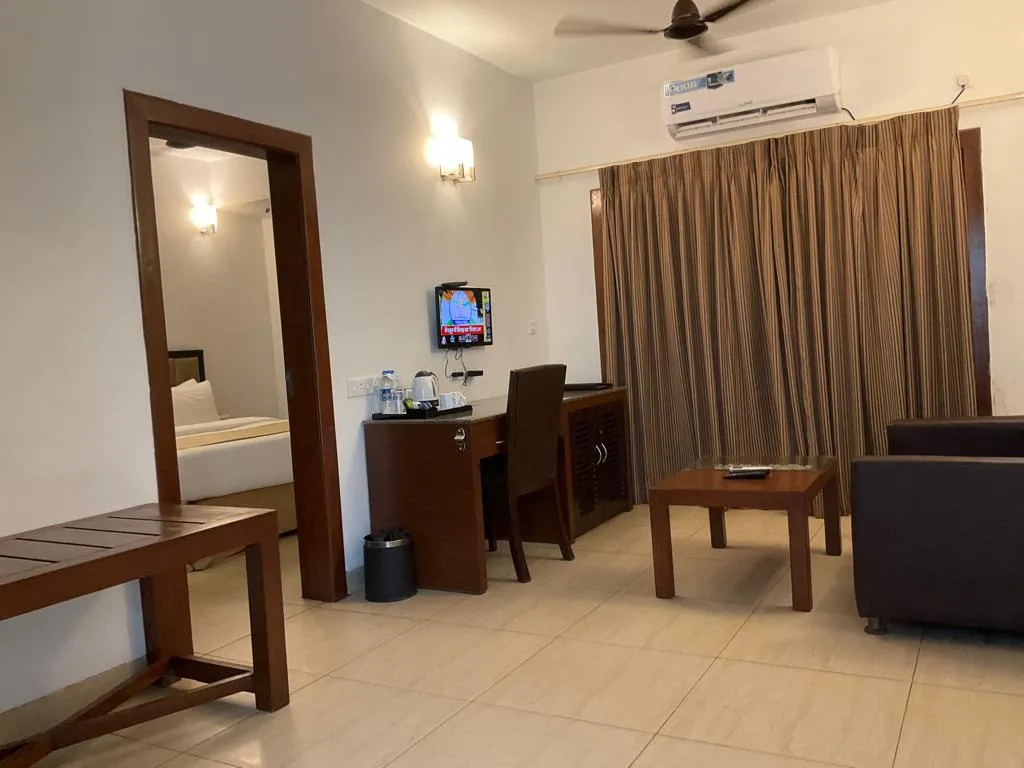 LA CALYPSO BEACH RESORT Room