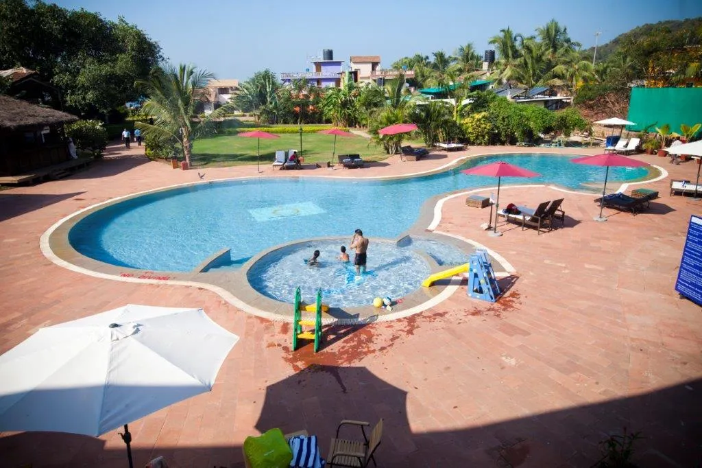 LA CALYPSO BEACH RESORT Swimming Pool