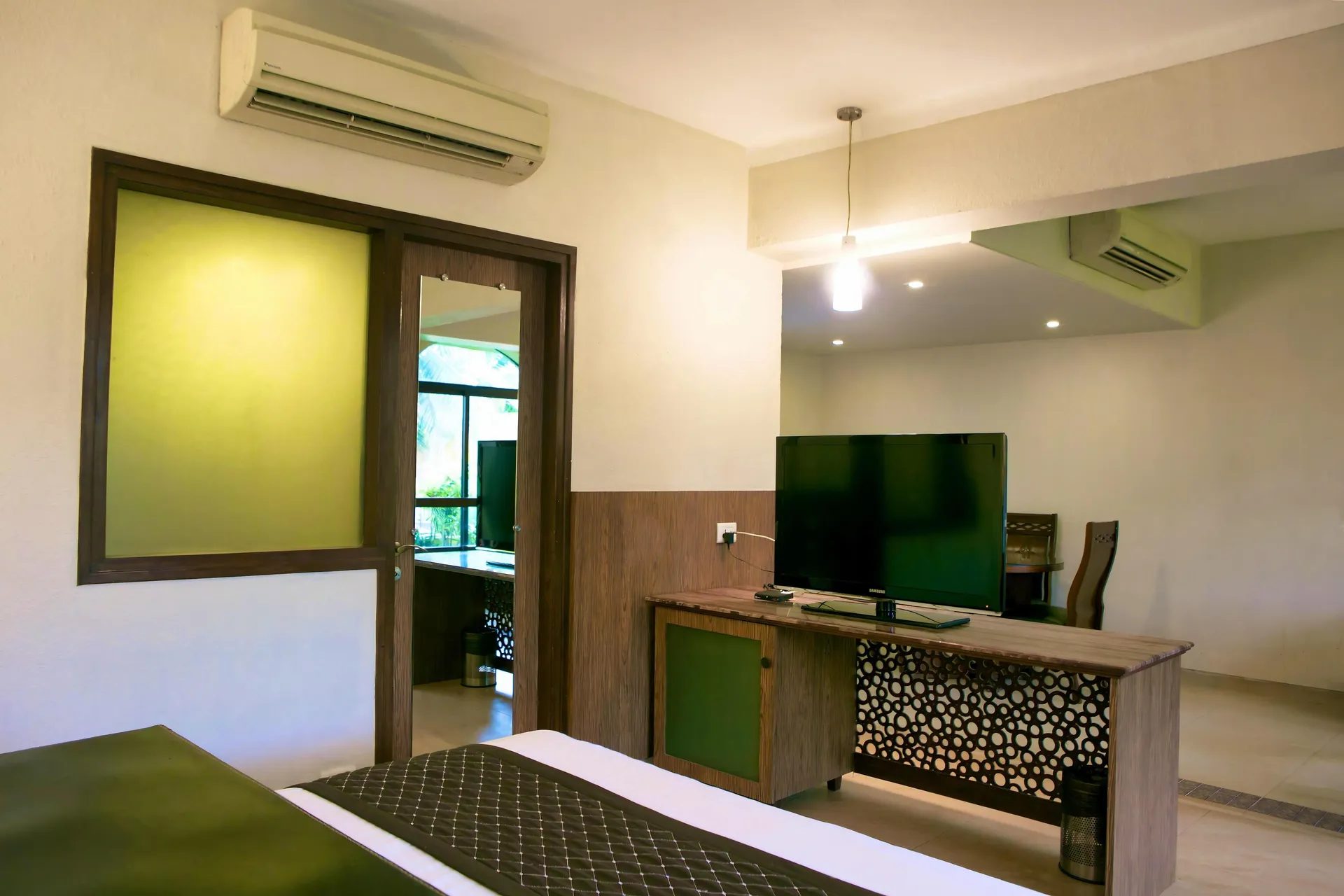 Neelam the Glitz Common Area