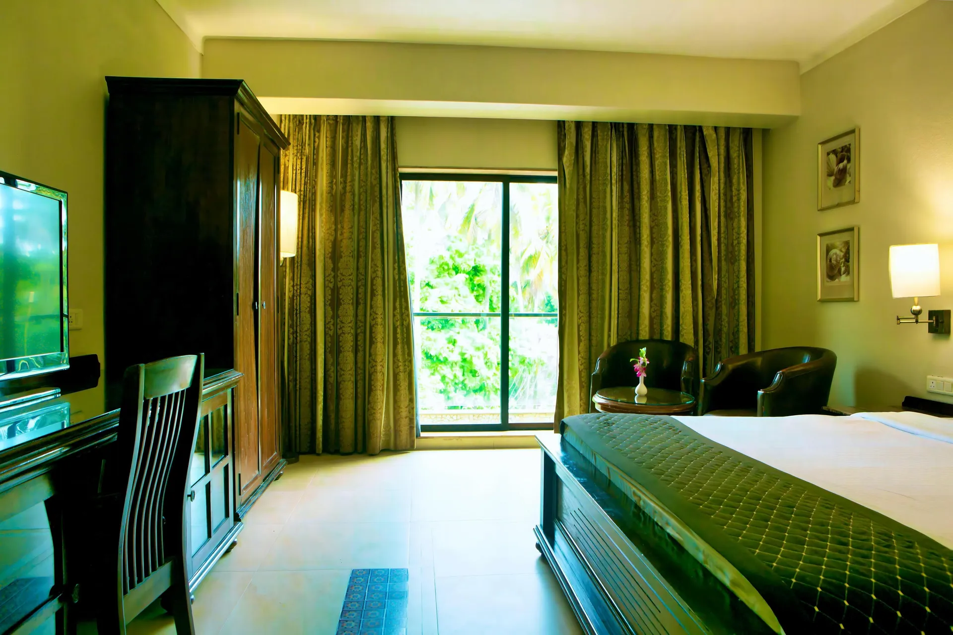 Neelam the Glitz Common Area