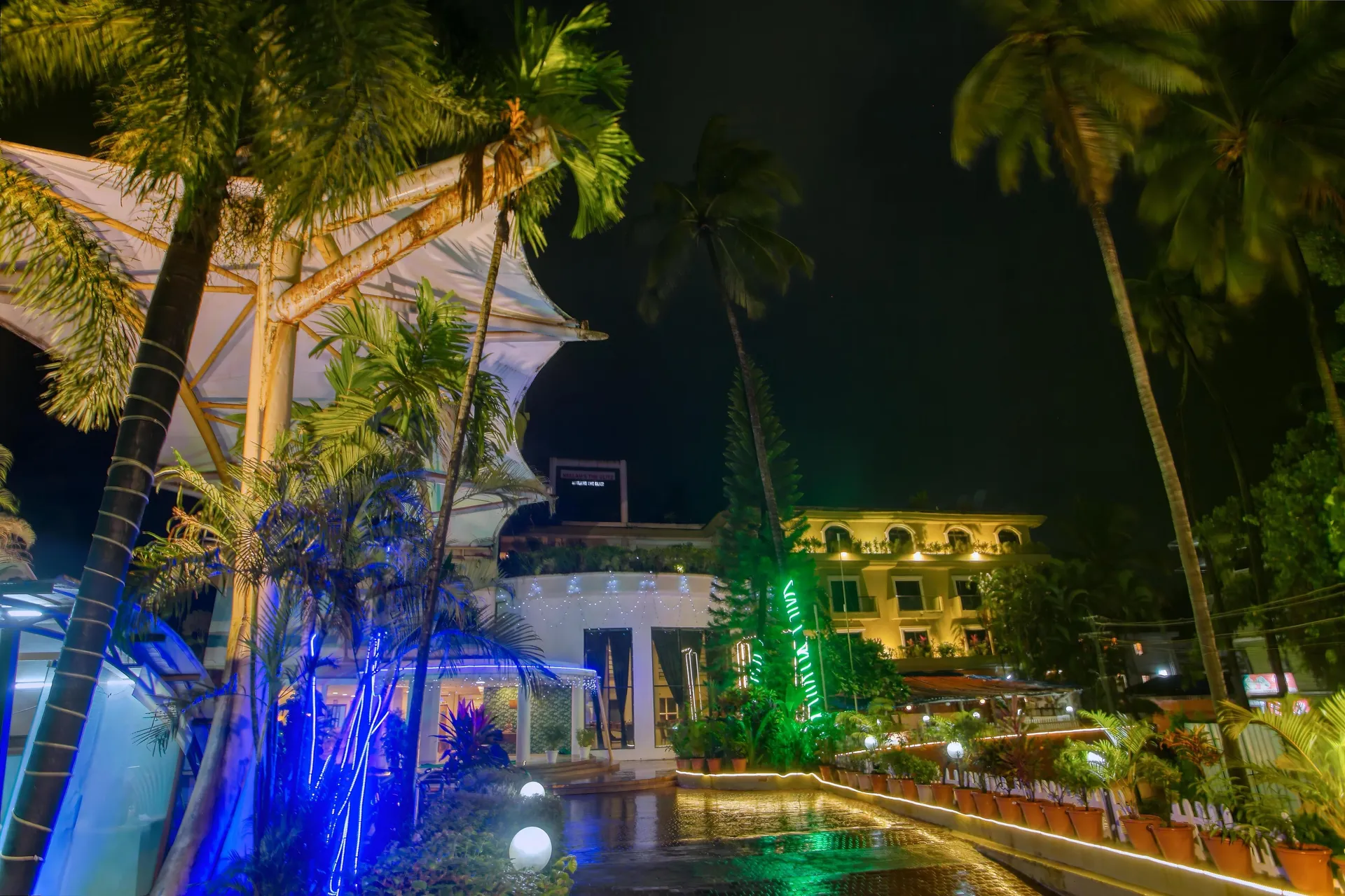 Neelam the Glitz Outdoors