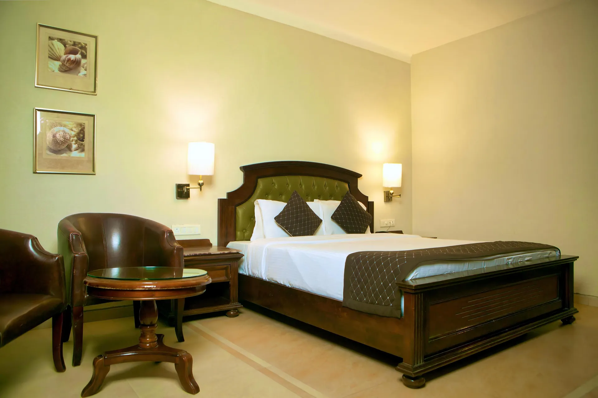Neelam the Glitz Room