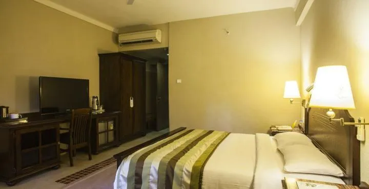 Neelam the Glitz Room
