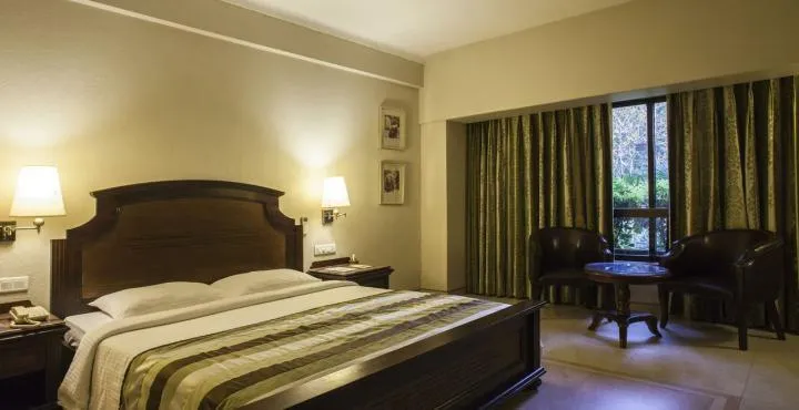 Neelam the Glitz Room