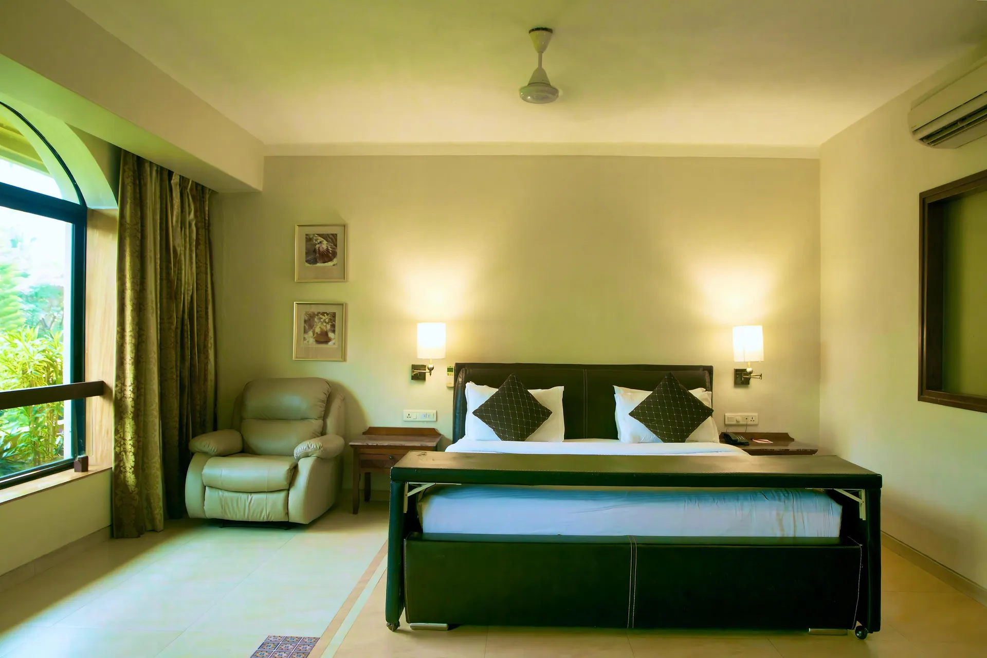 Neelam the Glitz Room
