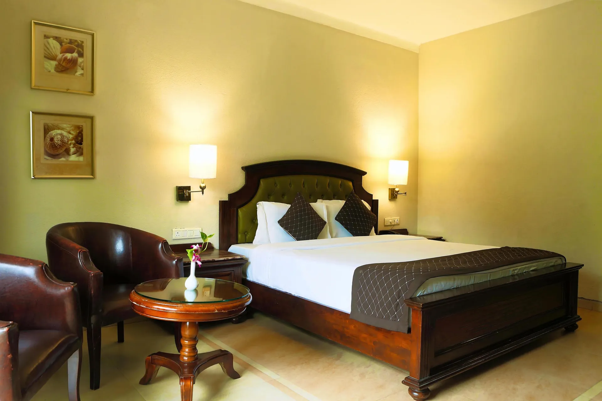 Neelam the Glitz Room