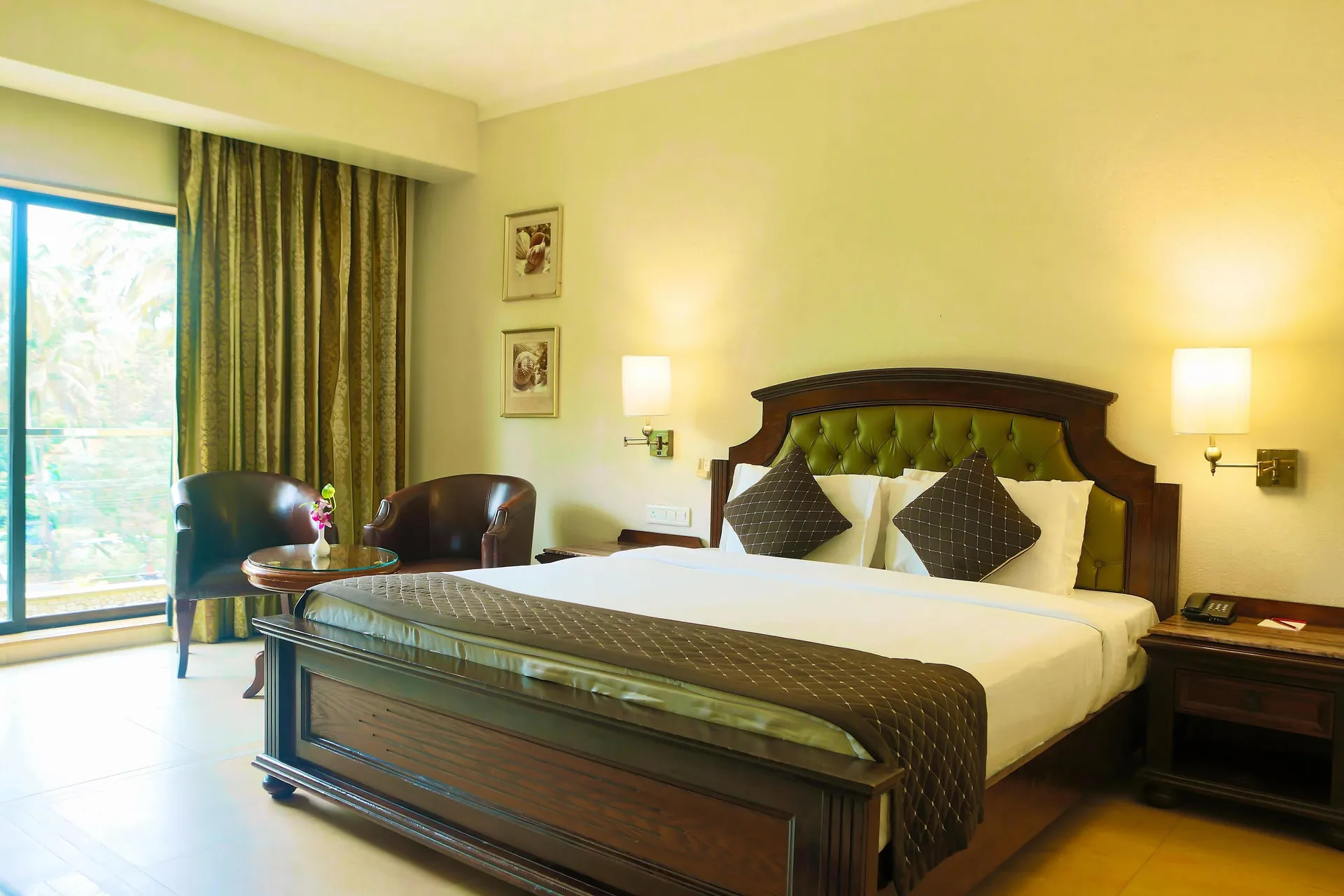 Neelam the Glitz Room