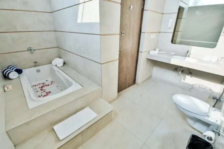 Neelam the Glitz Washroom