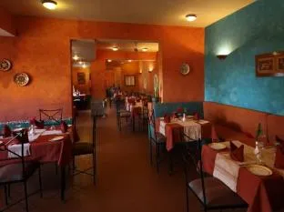 Pride Sun Village Resort & Spa Restaurant