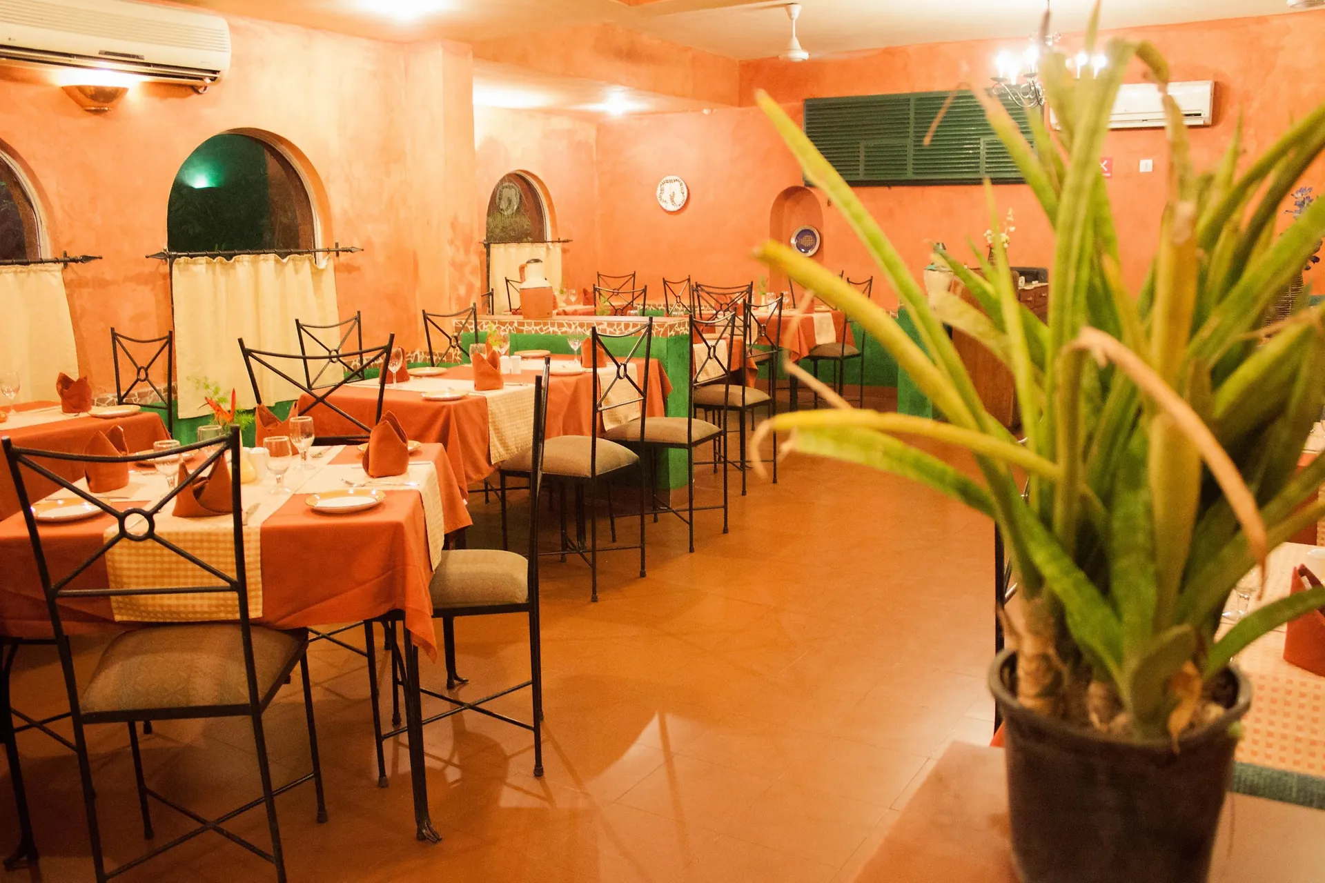 Pride Sun Village Resort & Spa Restaurant