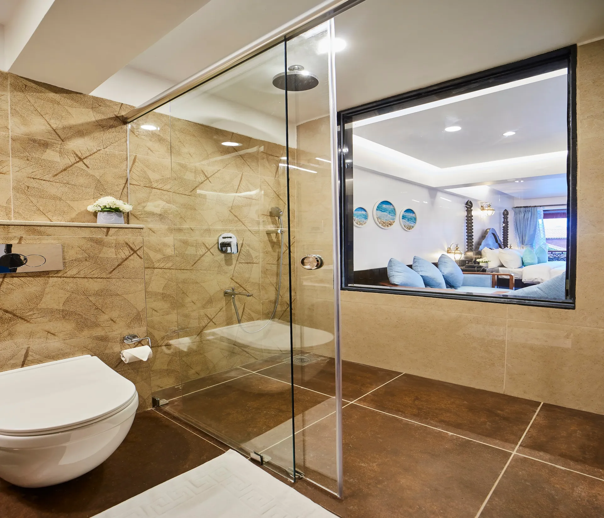 Sea Queen Beach Resort and Spa Room