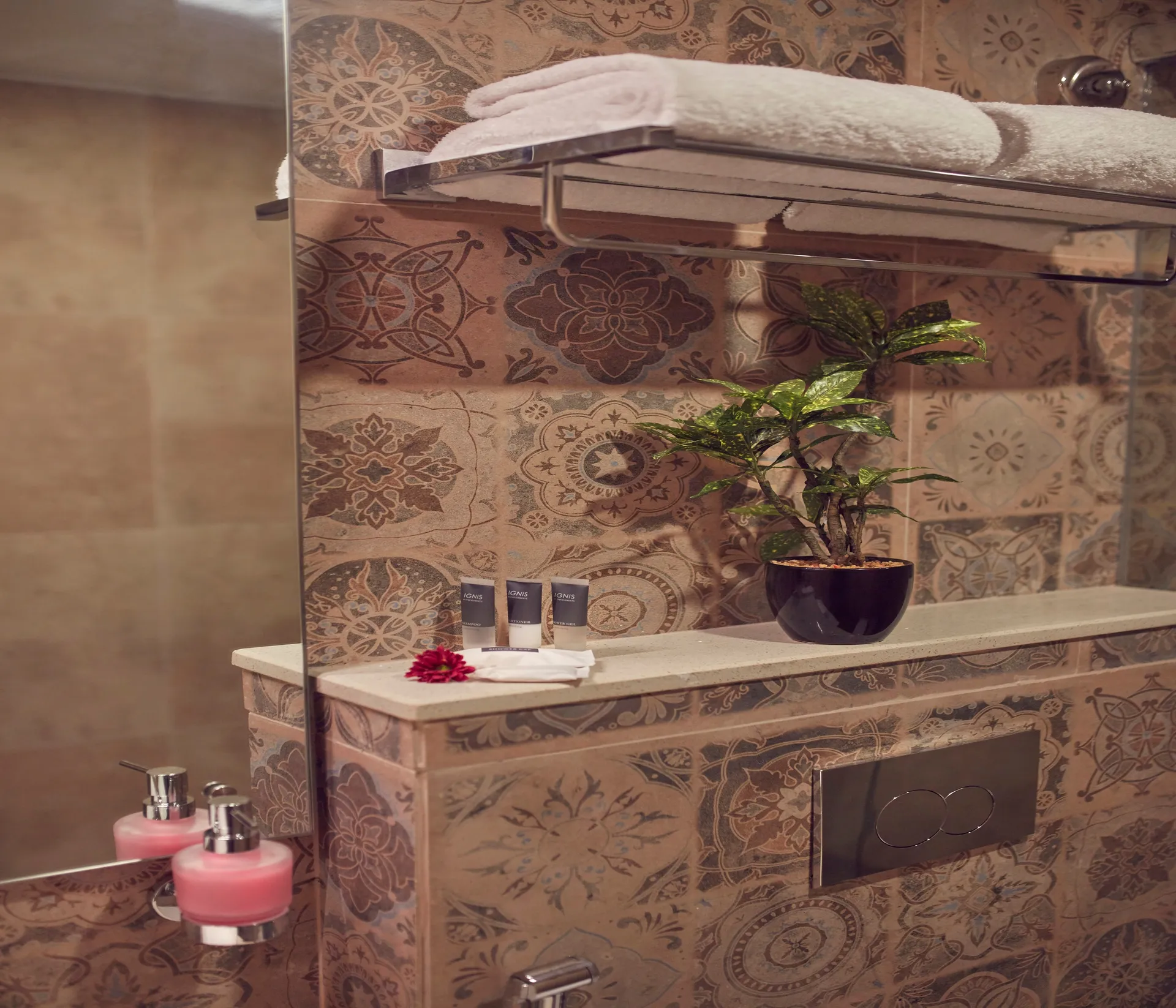 Sea Queen Beach Resort and Spa Room