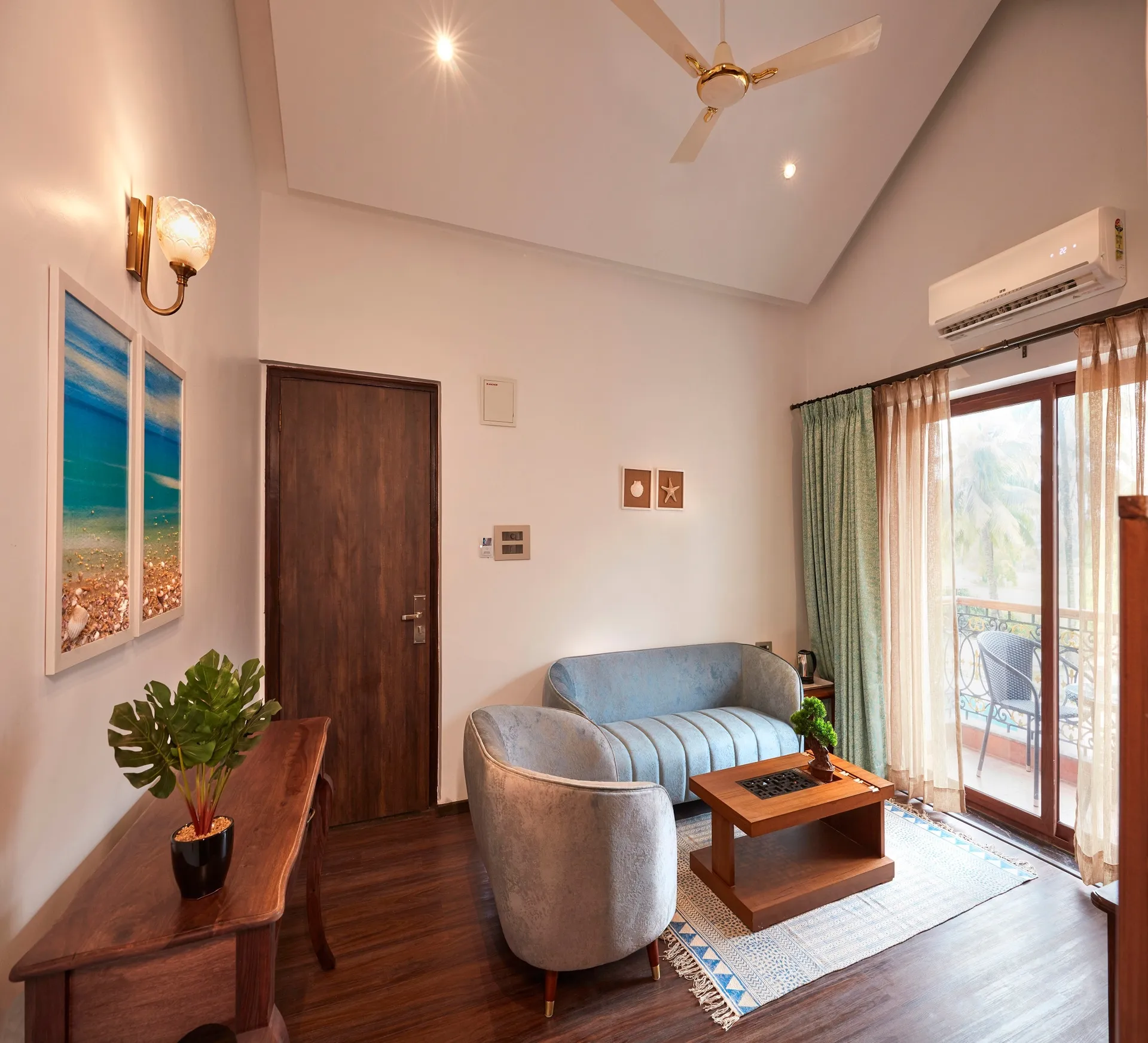 Sea Queen Beach Resort and Spa Room