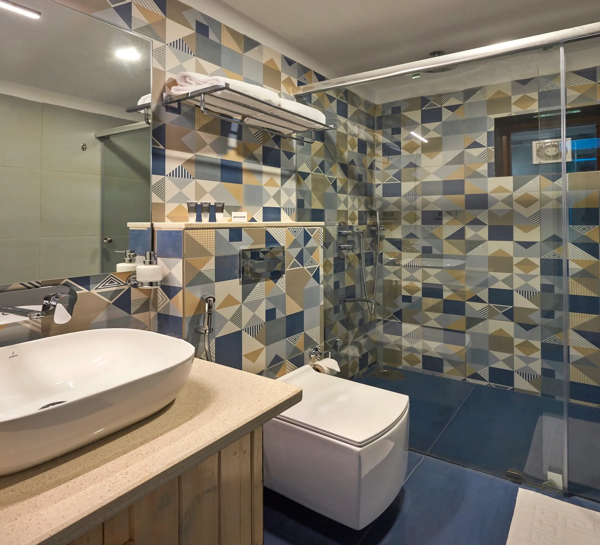Sea Queen Beach Resort and Spa Room