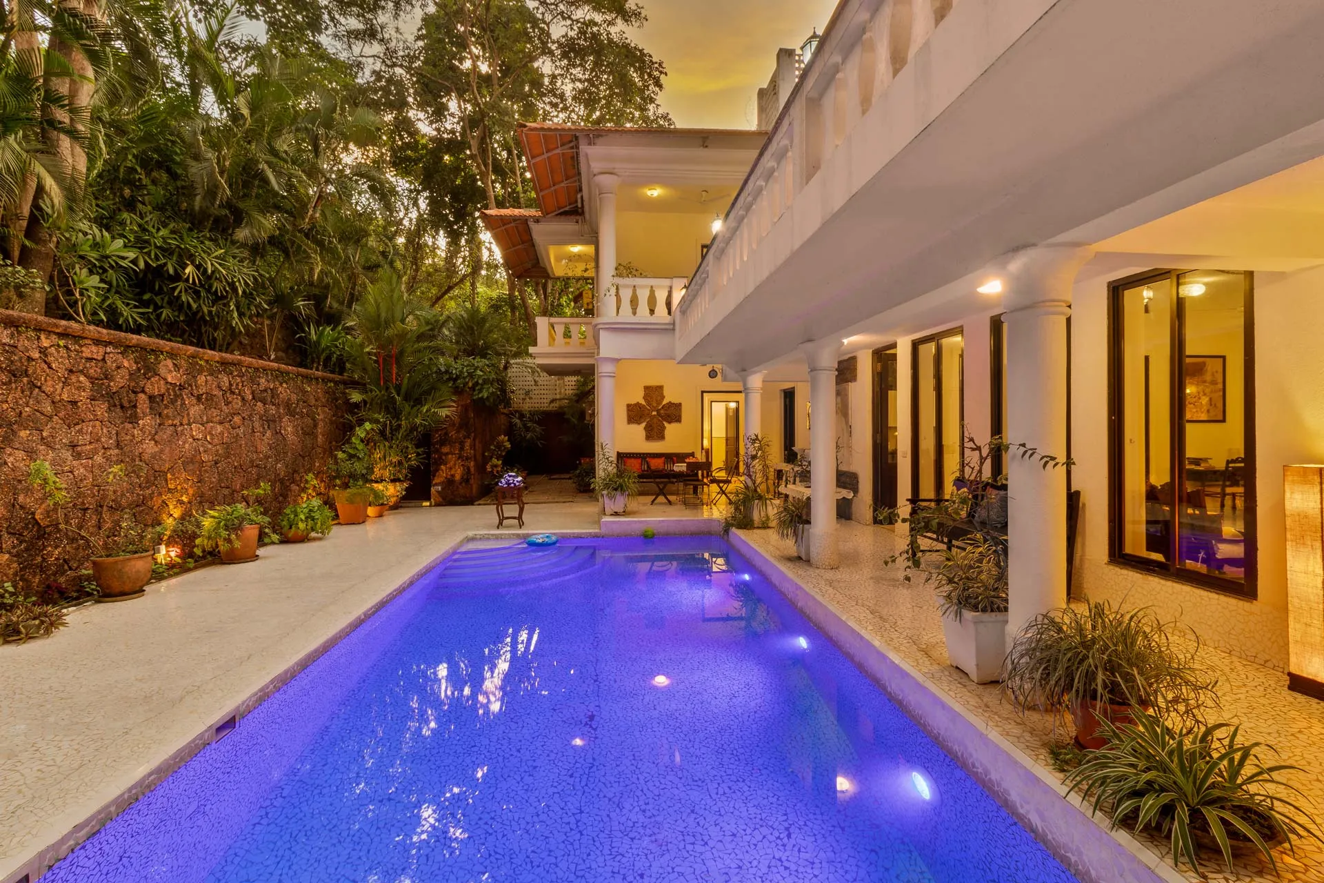 StayVista | Vintage Hideaway 4 BHK Villa Lobby Lounge