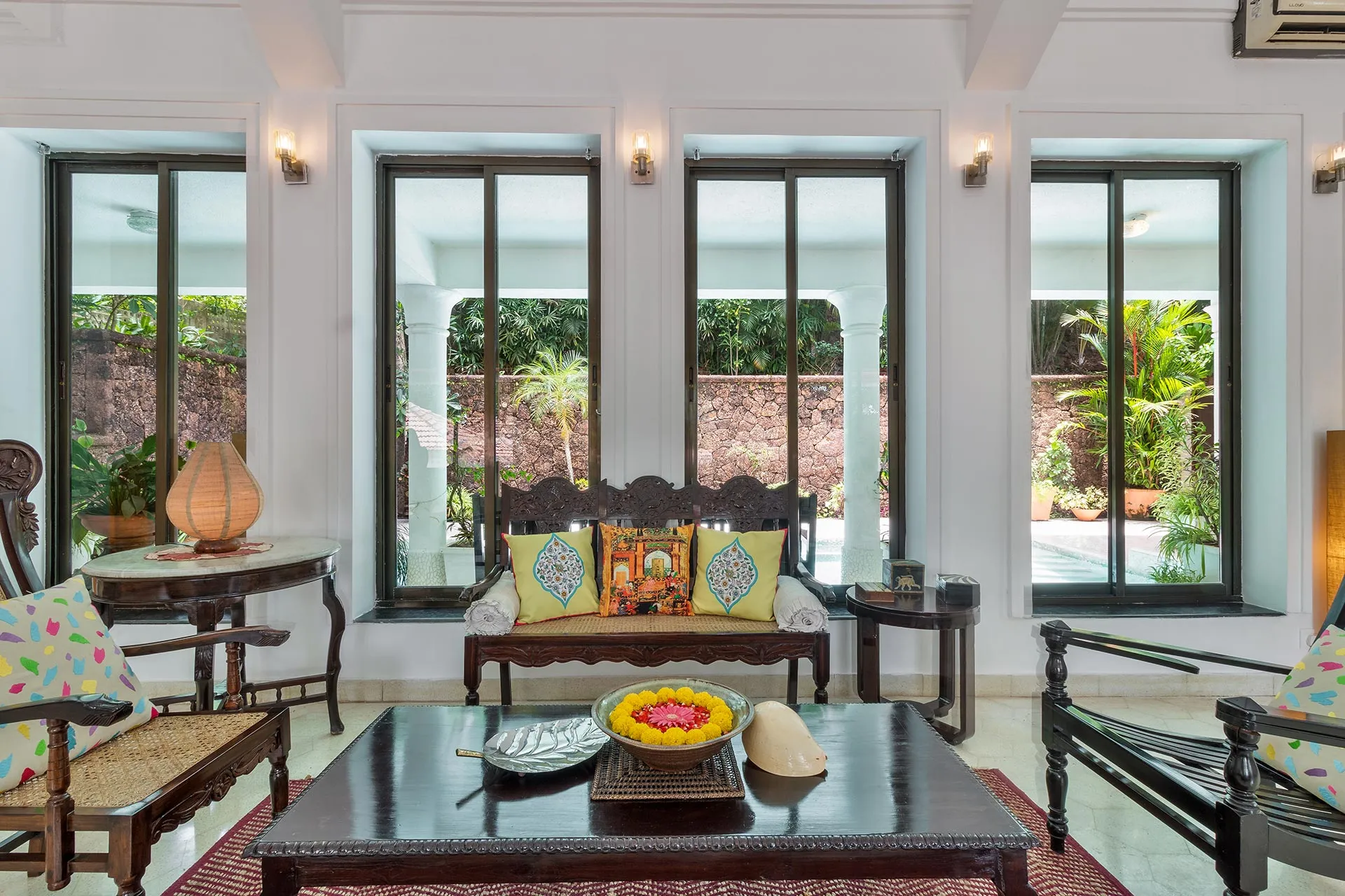 StayVista | Vintage Hideaway 4 BHK Villa Others