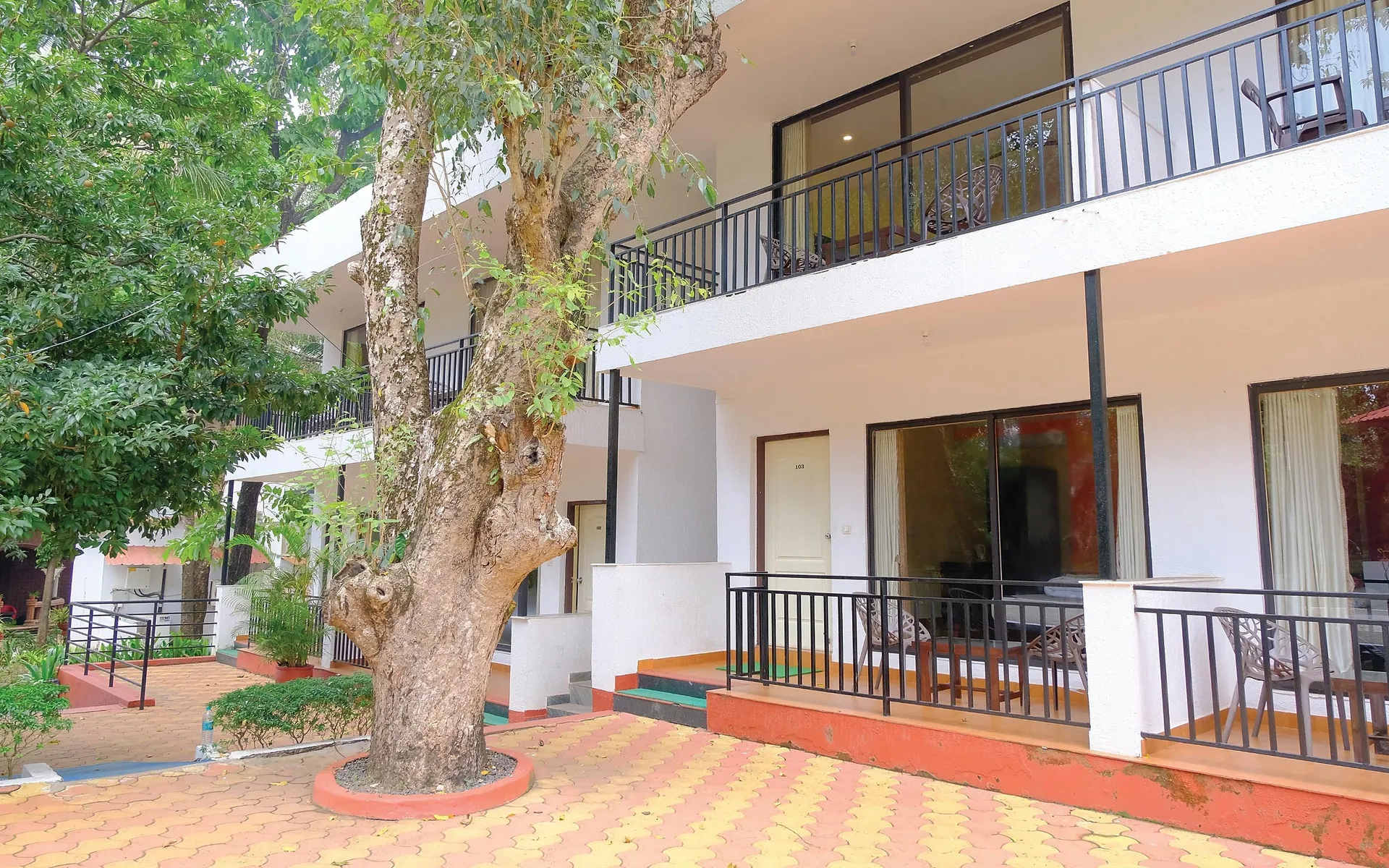 The Byke Royal Pearl Anjuna Outdoors