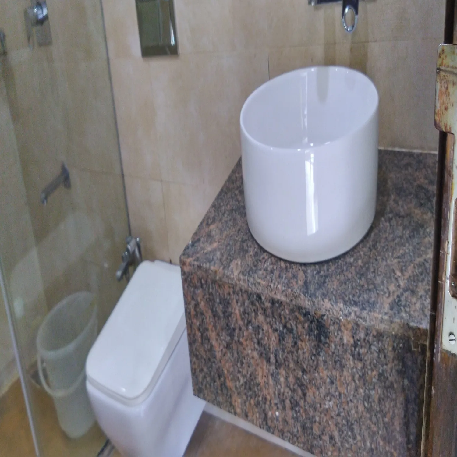 The Mayfield Boutique Hotel, Calangute Washroom