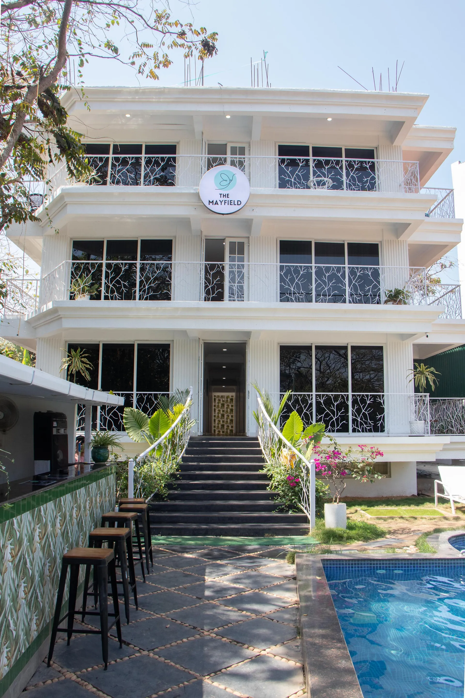 The Mayfield Resort Vagator Entrance