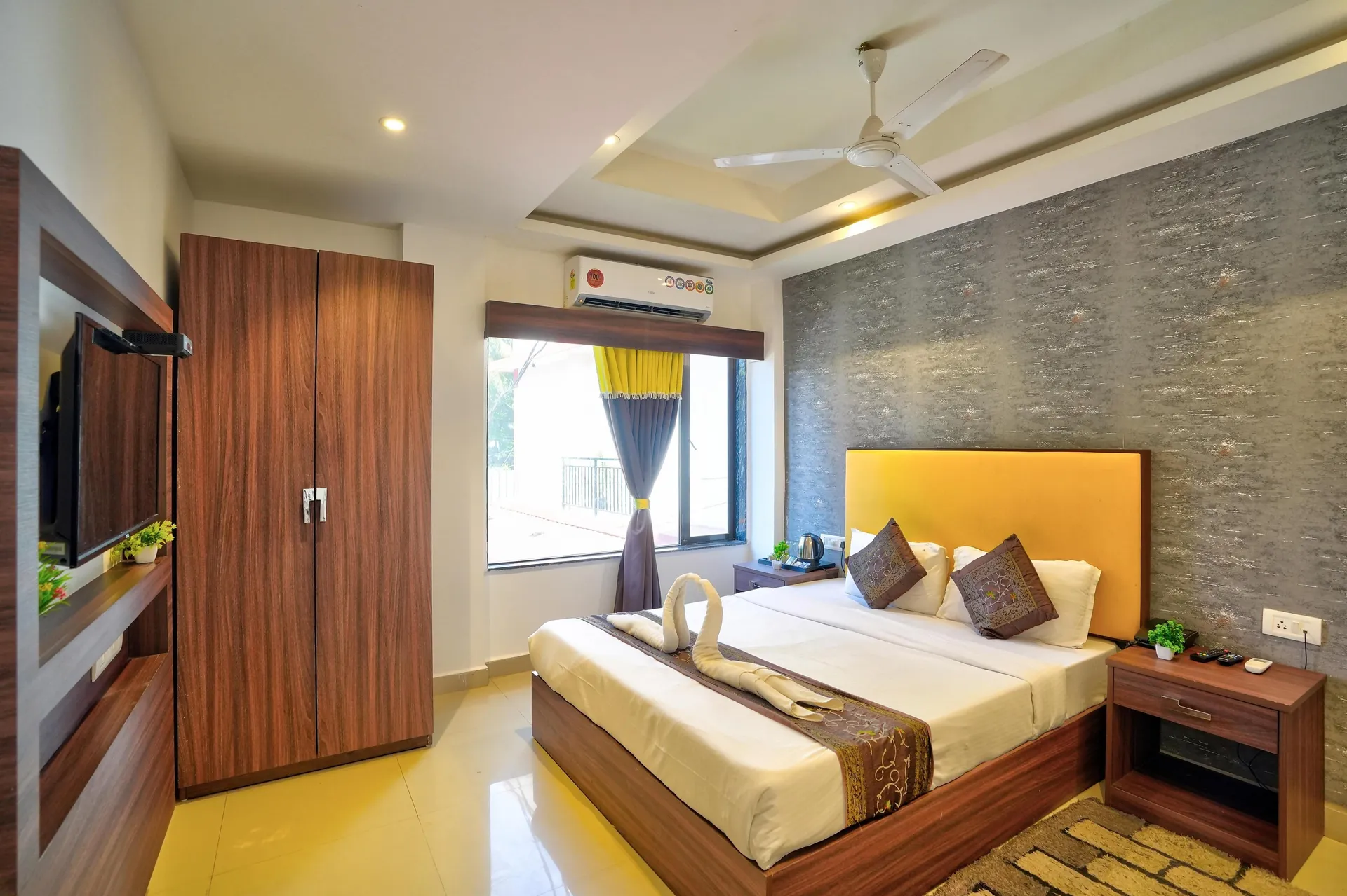 Tranquil Inn Room