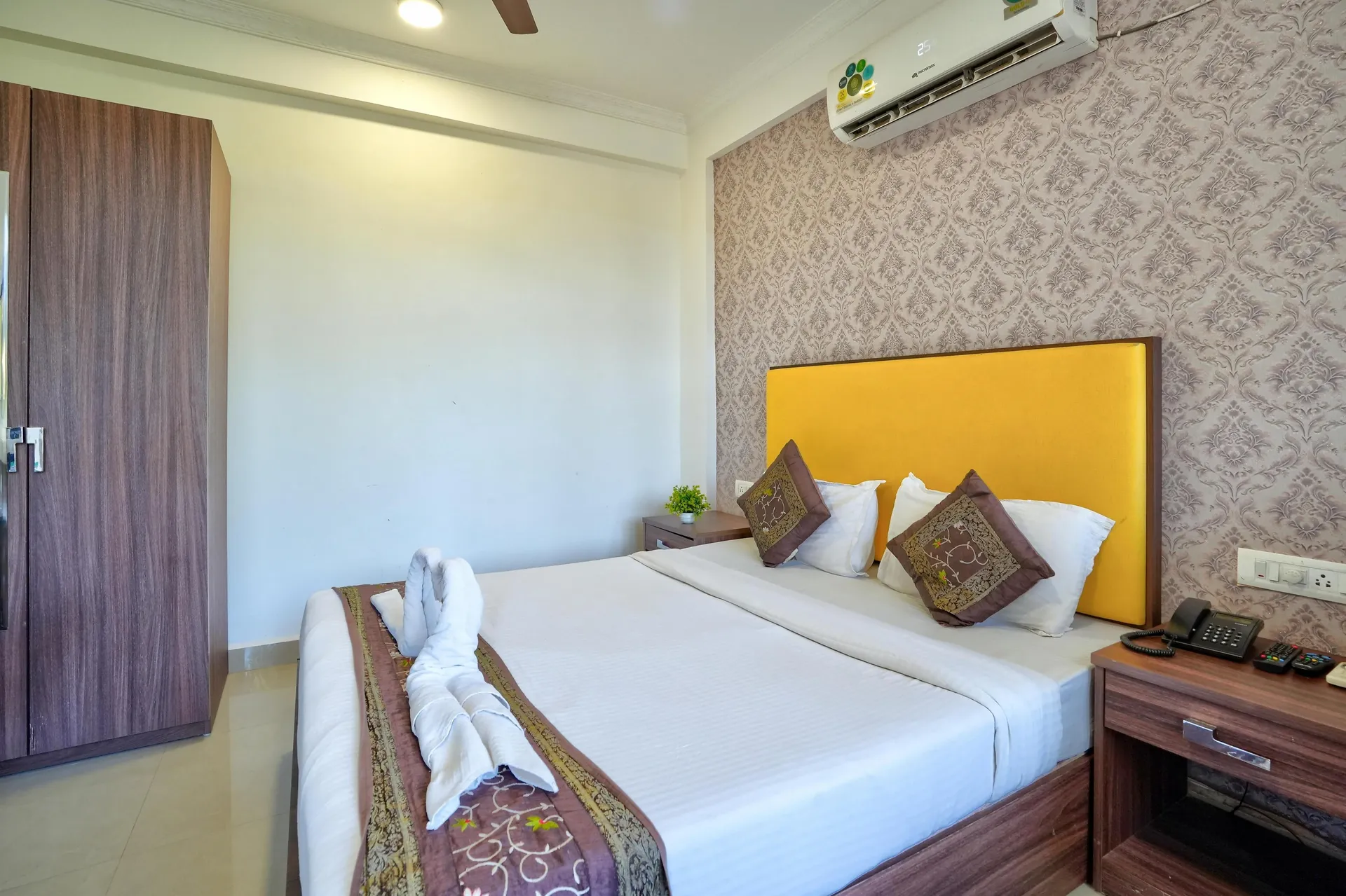 Tranquil Inn Room