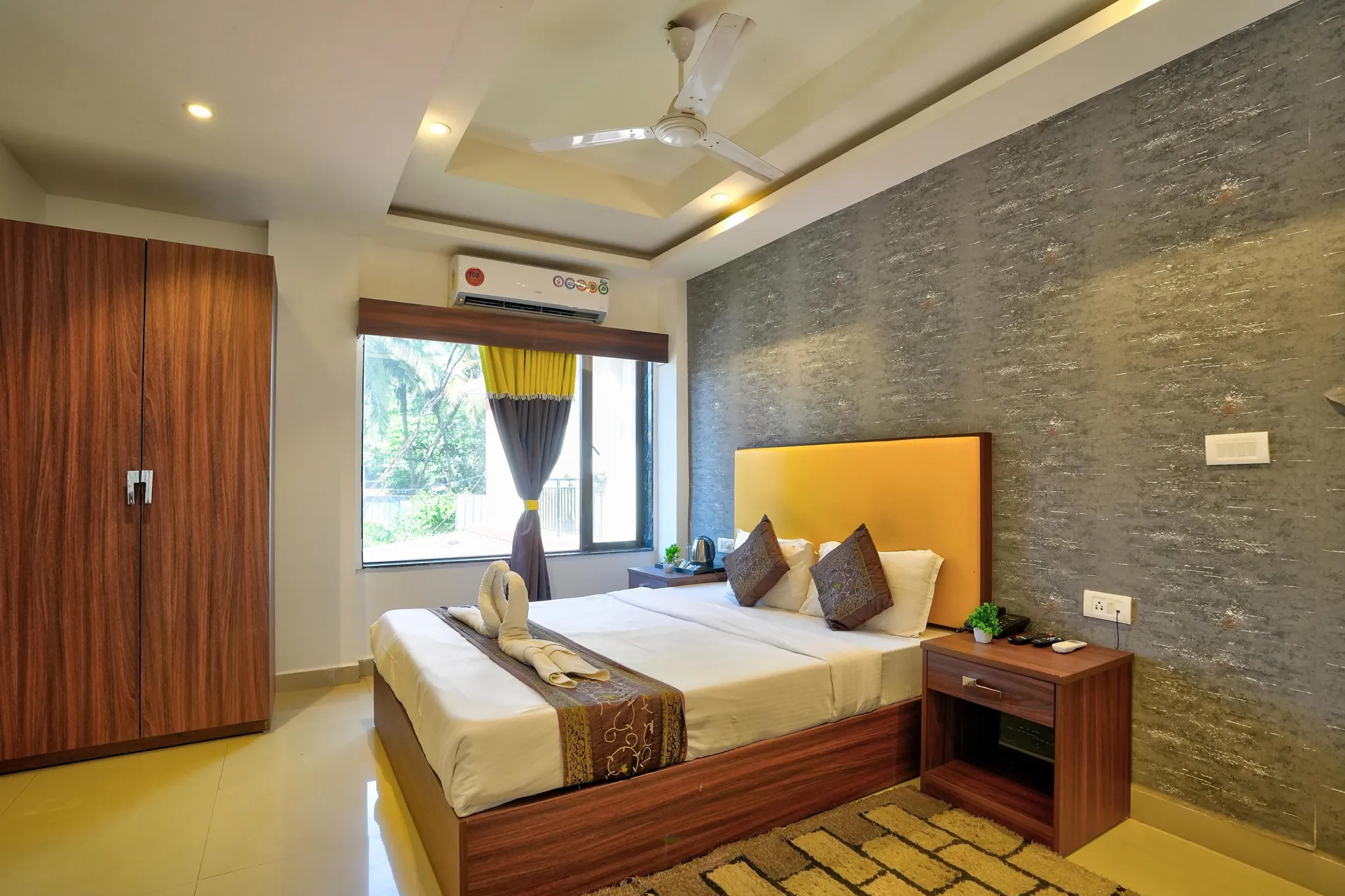 Tranquil Inn Room
