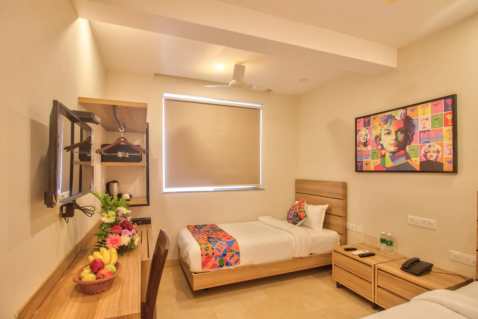 Twin Fountains Room
