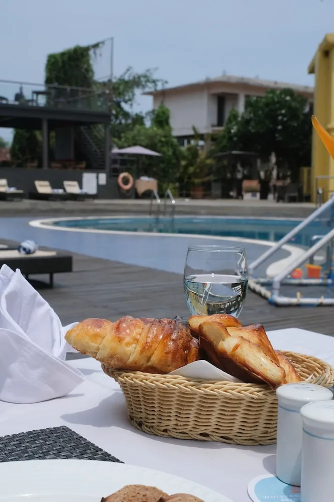 Whispering Palms Beach Resort Restaurant
