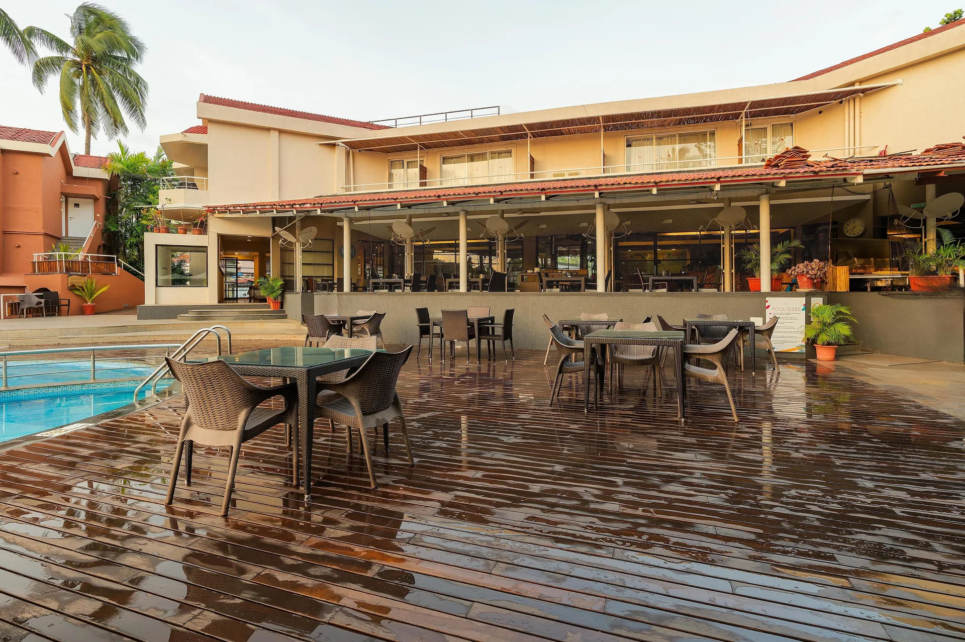 Whispering Palms Beach Resort Restaurant