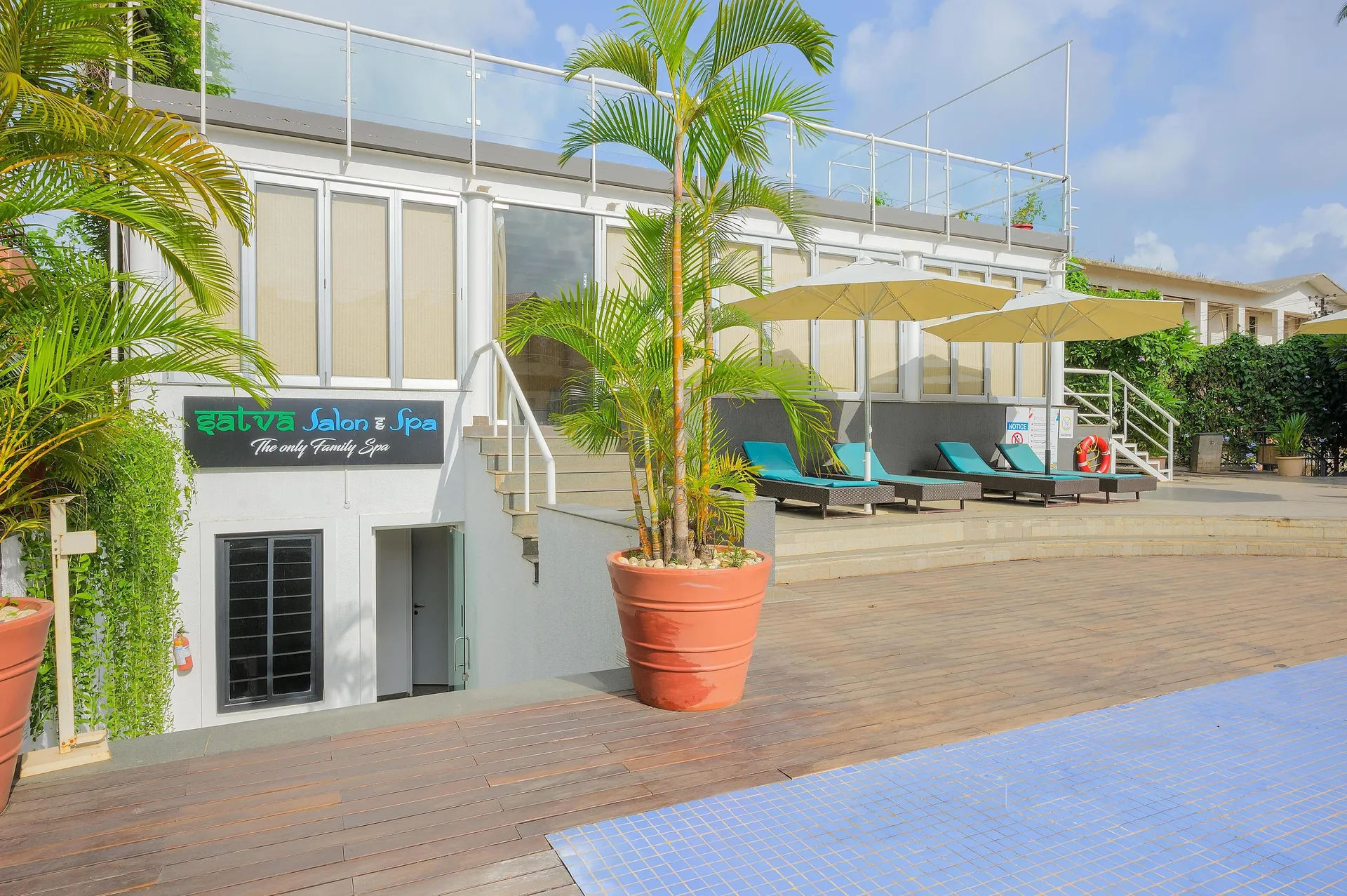 Whispering Palms Beach Resort Spa