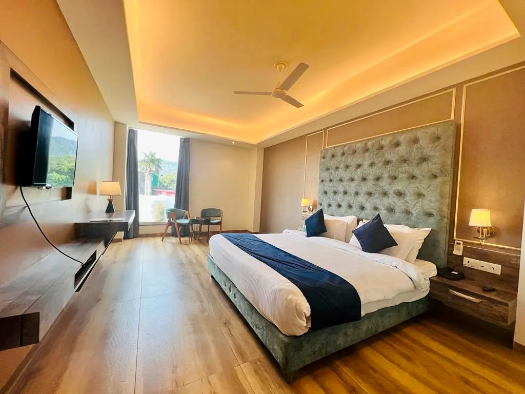 DLS Ganga Bliss Room
