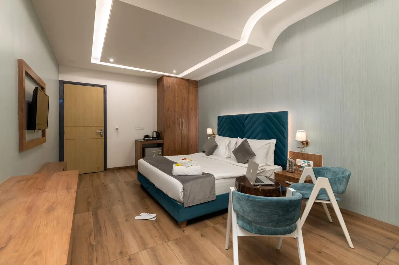 DLS Ganga Bliss Room