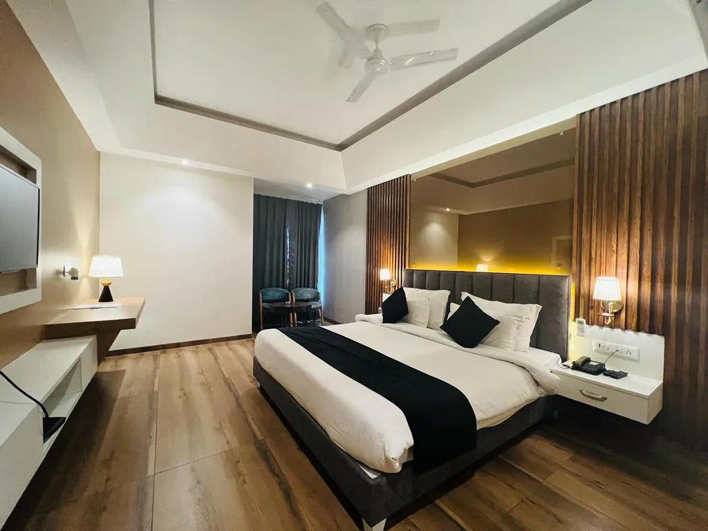 DLS Ganga Bliss Room